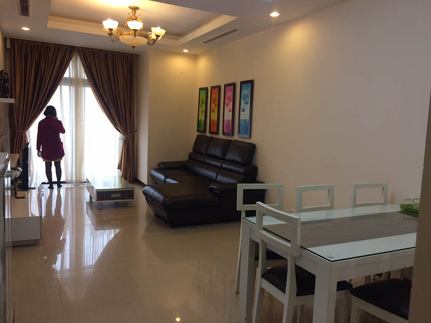 phòng khách royal city r1 110m2