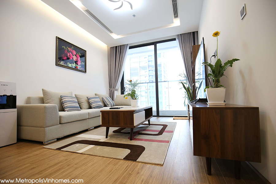 Sofa phòng khách - căn hộ 3 ngủ Metropolis M1 cho thuê 2000$