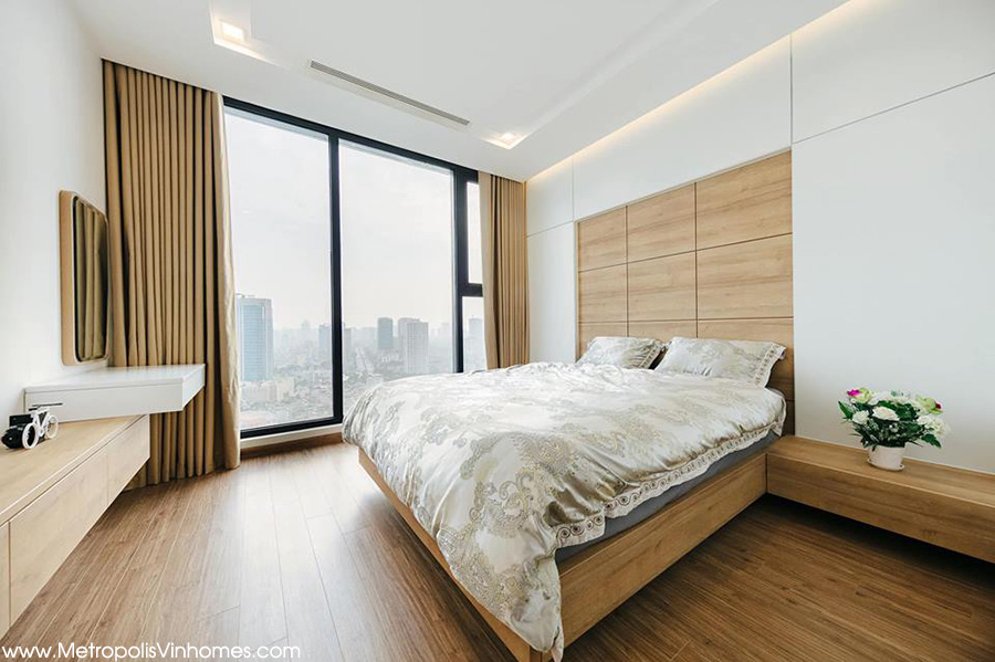 Bedroom of Vinhomes Metropolis apartment. Rental price: USD 1700/month. 